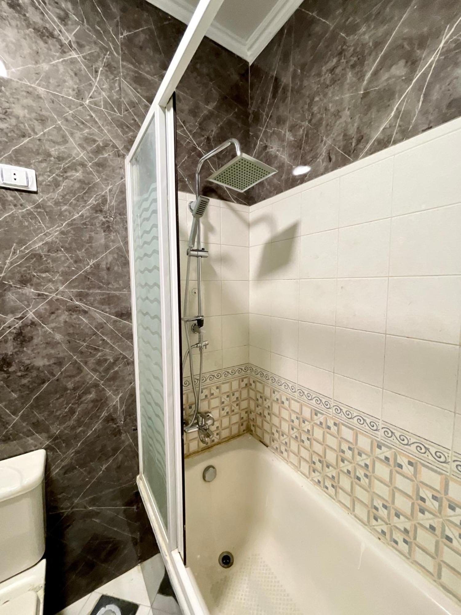 3br Spacious Overlooking Nile Corniche Maadi * Cairo